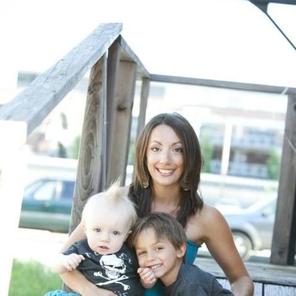 Meet your Posher, Lisa - Picture 1 of 1